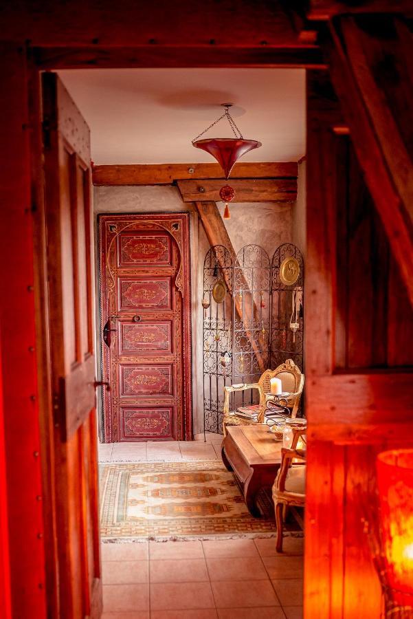 Domaine De La Croix Du Vexin Bed & Breakfast Themericourt Eksteriør bilde
